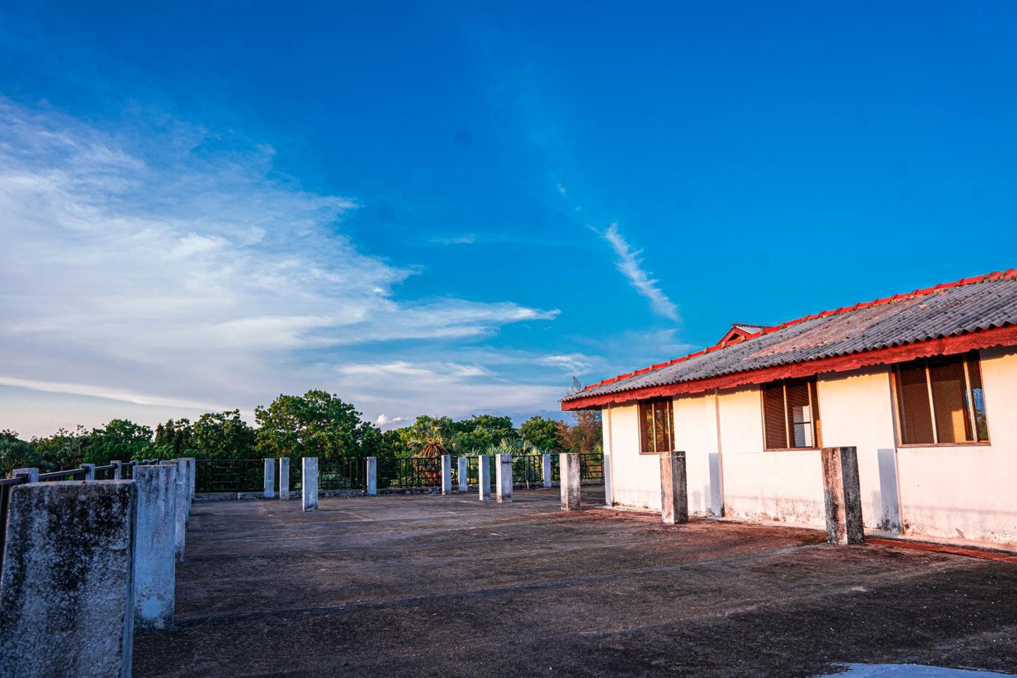 Theevanni Resort Trincomalee Esterno foto