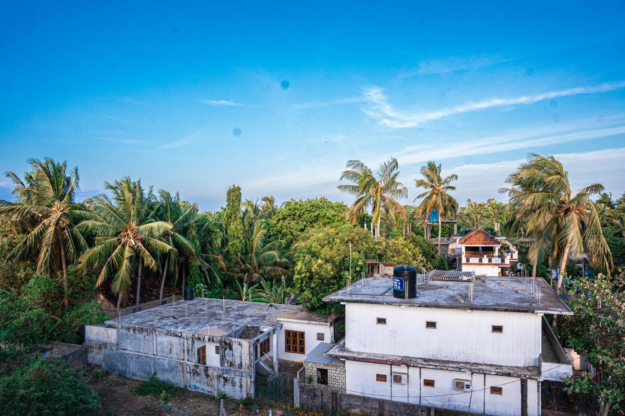 Theevanni Resort Trincomalee Esterno foto