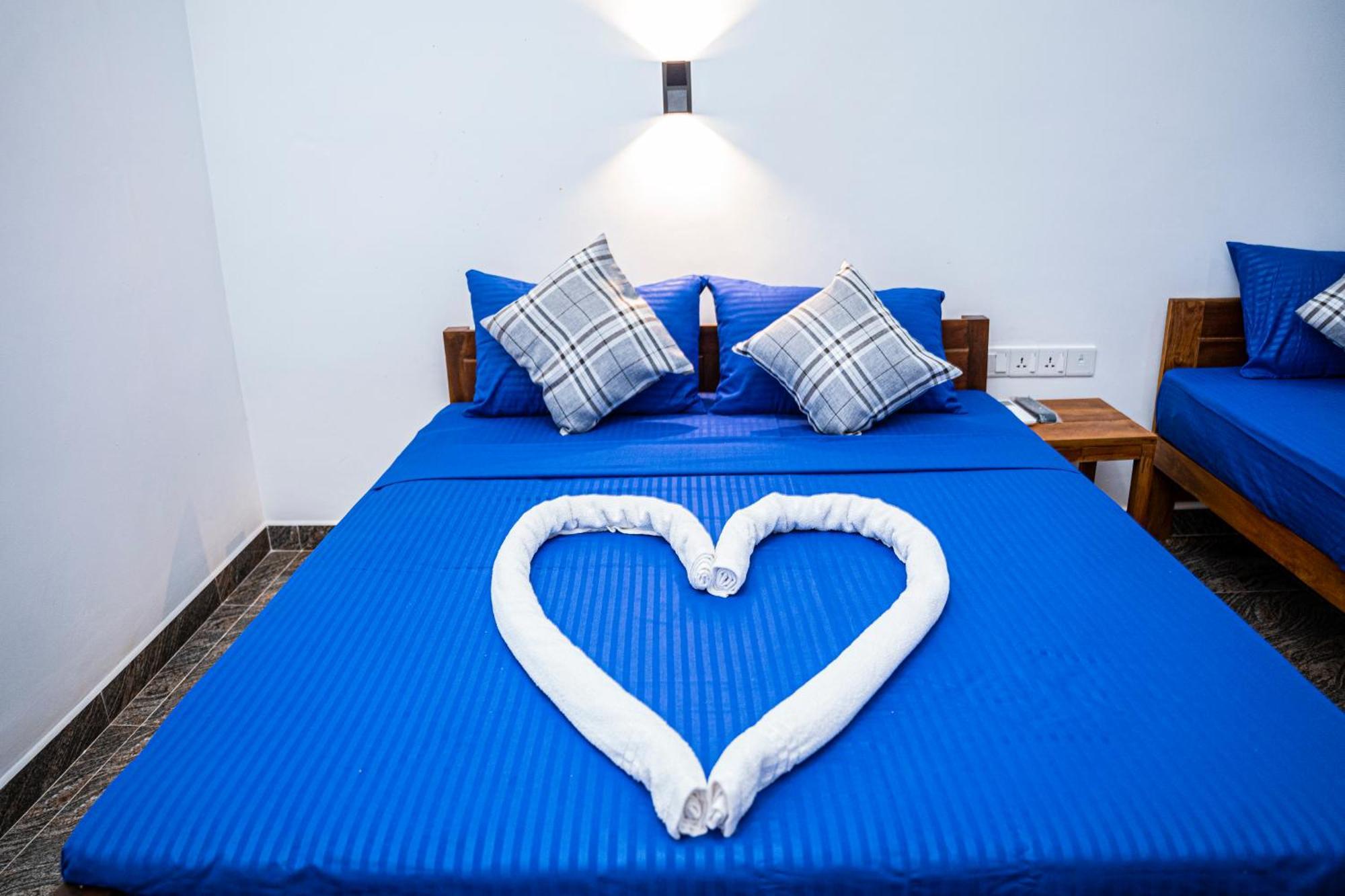 Theevanni Resort Trincomalee Esterno foto