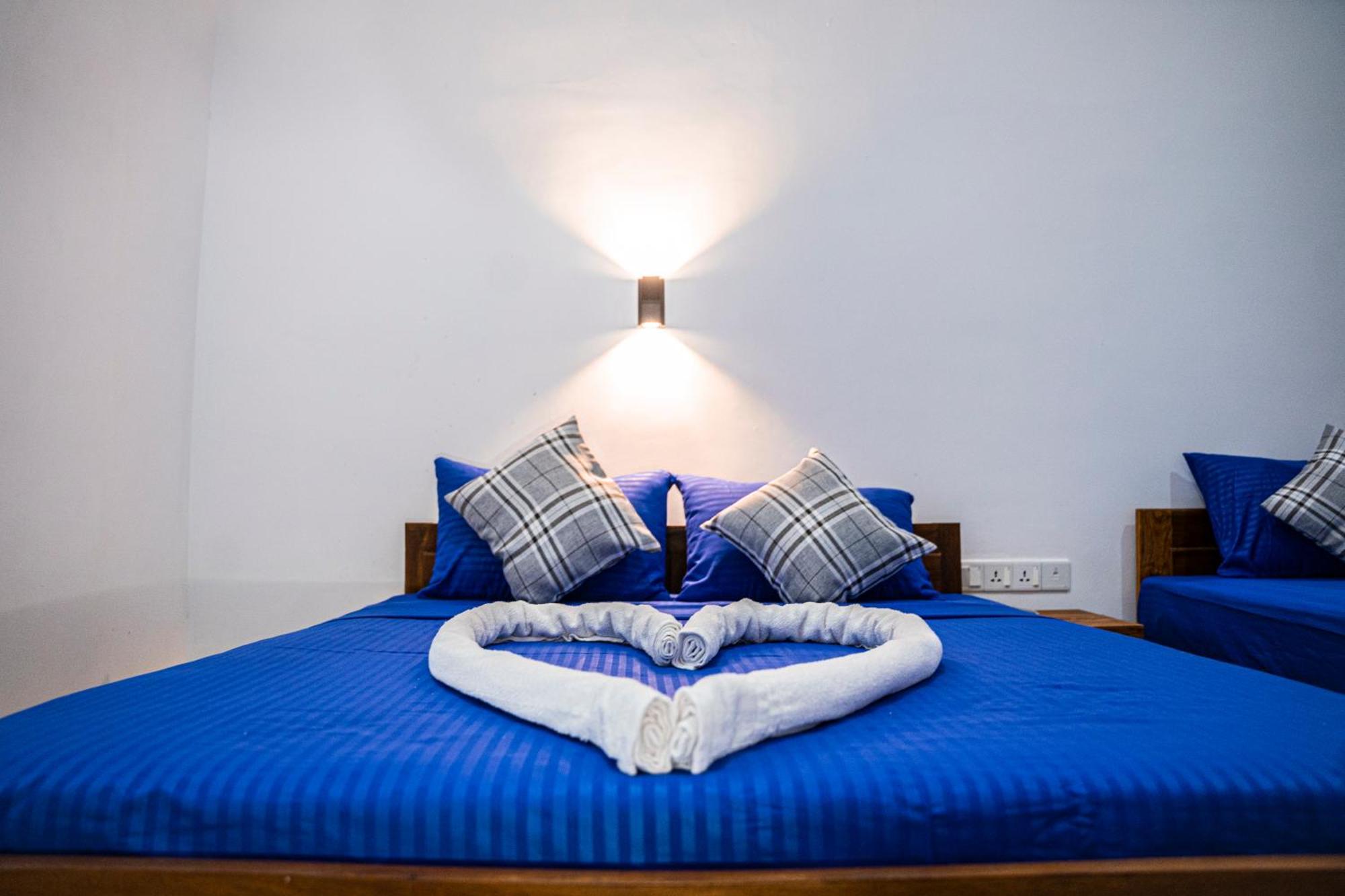 Theevanni Resort Trincomalee Esterno foto